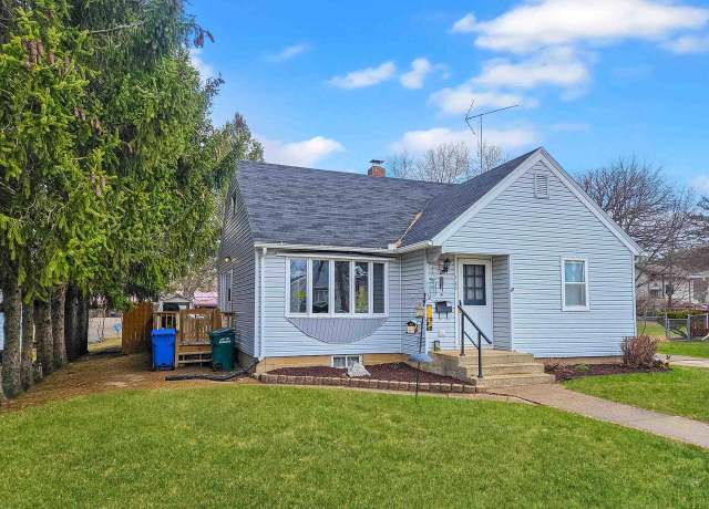 Property at 720 9th Ave, Baraboo, WI 53913, 3 beds, 1 bath