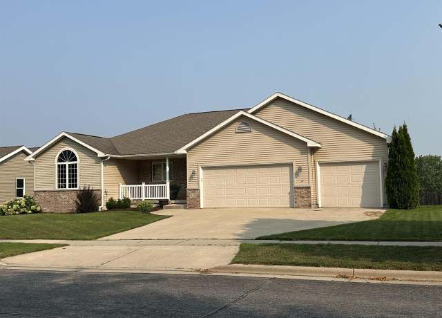 Property at 422 Old Indian Trl, Deforest, WI 53532, 5 beds, 3 baths