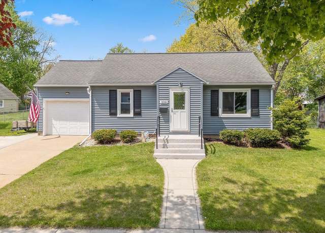 Property at 338 Warren Ave, Reedsburg, WI 53959, 2 beds, 1 bath