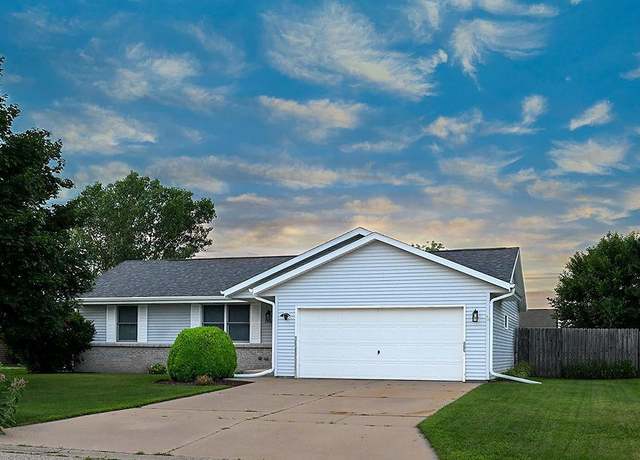 Property at 3840 Braemore Dr, Janesville, WI 53548, 2 beds, 1.5 baths