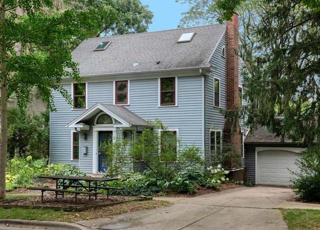 Property at 725 Oneida Pl, Madison, WI 53711, 4 beds, 2 baths