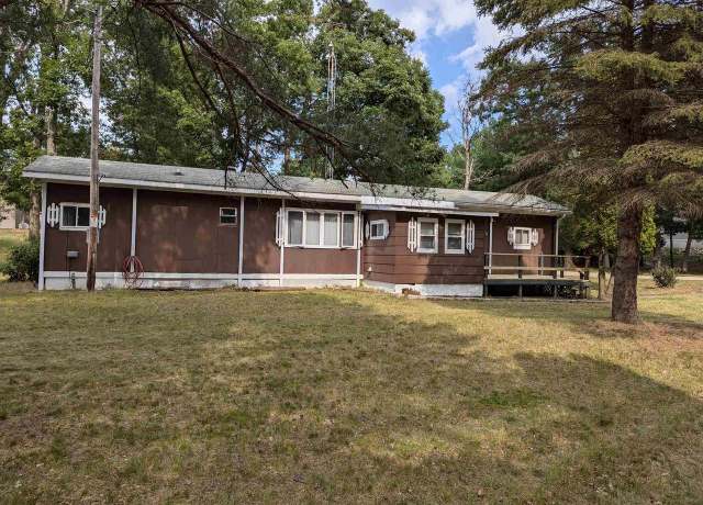 Property at 2123 French St, Friendship, WI 53934, 3 beds, 1.5 baths