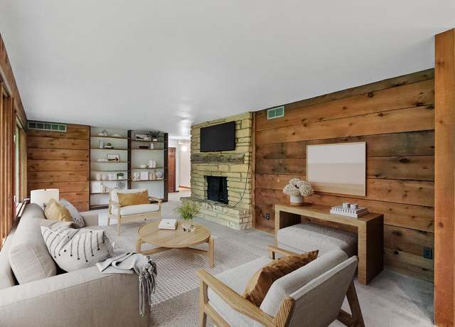 Property at 8414 N Bowers Lake Rd, Milton, WI 53563, 4 beds, 1.5 baths