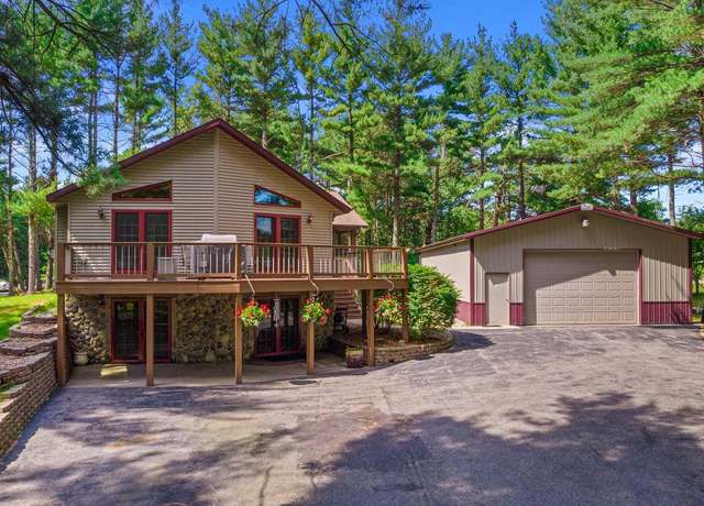 Property at 1680 N Aurora Ln, Nekoosa, WI 54457, 4 beds, 3 baths