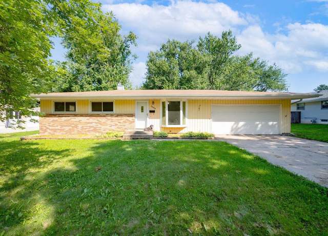 Property at 2004 W State St, Janesville, WI 53546, 3 beds, 1.5 baths