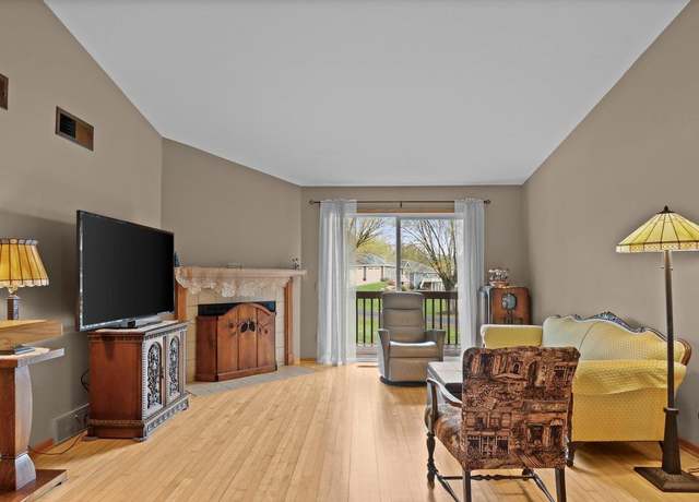 Property at 4499 Golf Dr, Windsor, WI 53598, 3 beds, 2.5 baths