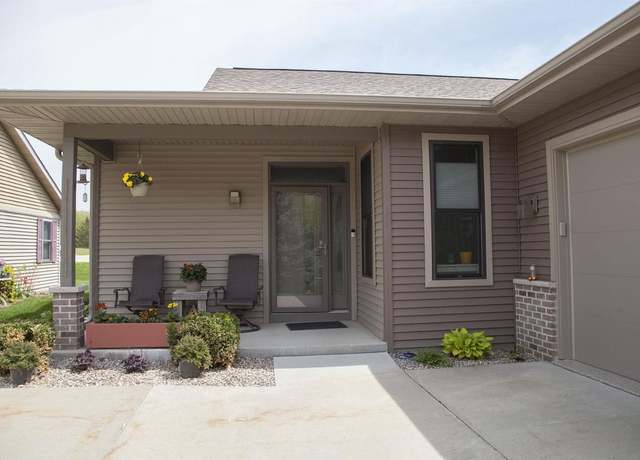 Property at 66 Berdella Ct, Cross Plains, WI 53528, 2 beds, 2.5 baths