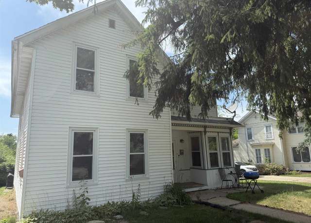Property at 532 S Monroe St, Stoughton, WI 53589, 5 beds, 2 baths