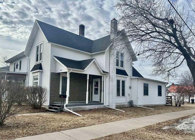 Property at 1401 Superior Ave, Tomah, WI 54660, 4 beds, 1.5 baths