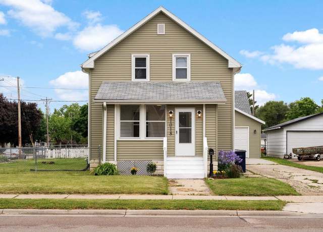 Property at 1018 W State St, Janesville, WI 53546, 4 beds, 2 baths