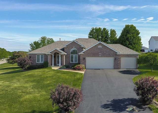Property at 664 Elberon Way, Roscoe, IL 61073, 5 beds, 3.5 baths
