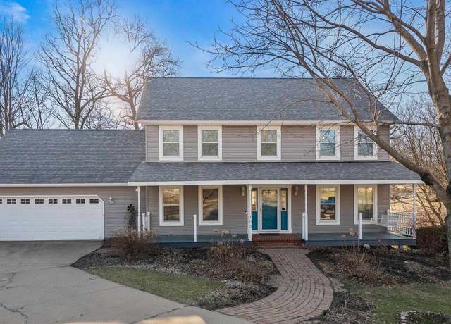 Property at 102 Hickory Dr, Mount Horeb, WI 53572, 5 beds, 3 baths