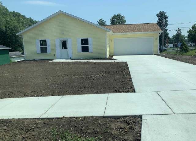 Property at 331 S Crosby Ave, Janesville, WI 53548, 2 beds, 2 baths