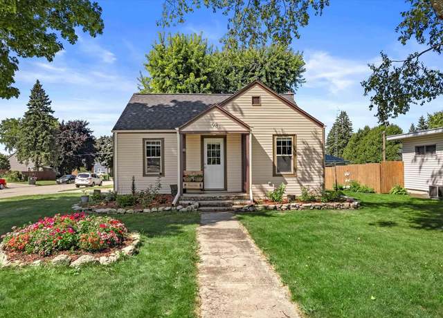 Property at 98 Fox Lake Rd, Waupun, WI 53963, 2 beds, 1 bath