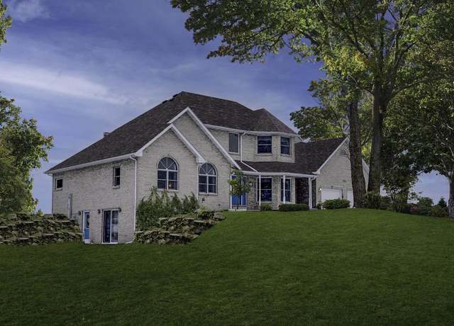 Property at 2081 Norgaren Rd, Stoughton, WI 53589, 5 beds, 4.5 baths