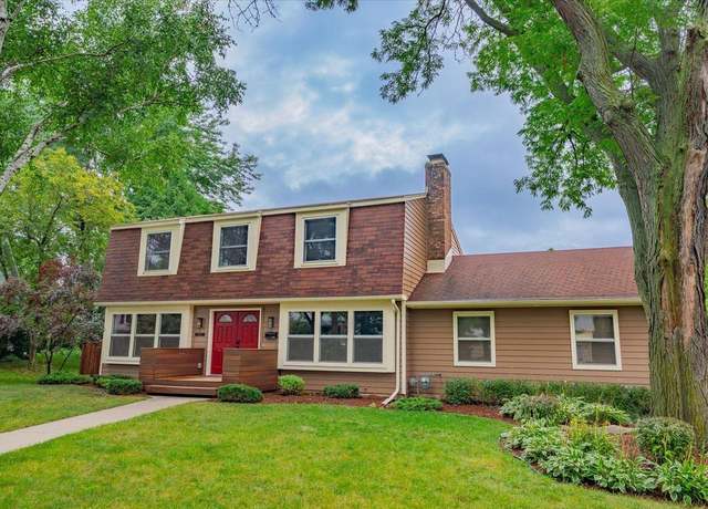 Property at 2105 Sheridan Dr, Madison, WI 53704, 4 beds, 2.5 baths