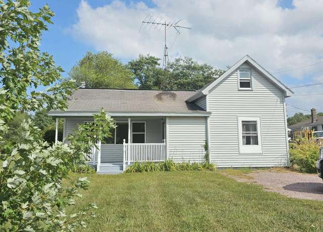 Property at 2555 W Wisconsin St, Portage, WI 53901, 2 beds, 1 bath