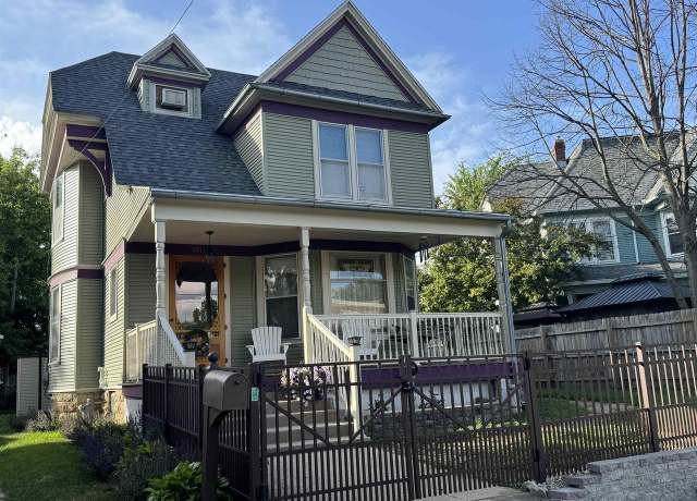 Property at 621 Prospect Ave, Janesville, WI 53545, 3 beds, 1.5 baths