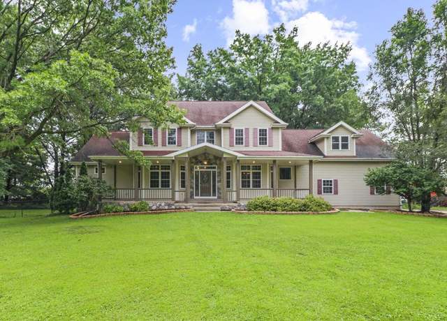 Property at 5121 Hill Top Rd, Fitchburg, WI 53711, 4 beds, 4.5 baths