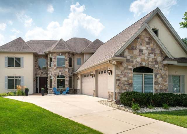 Property at 1302 Lawton Ct, Waunakee, WI 53597, 5 beds, 4.5 baths