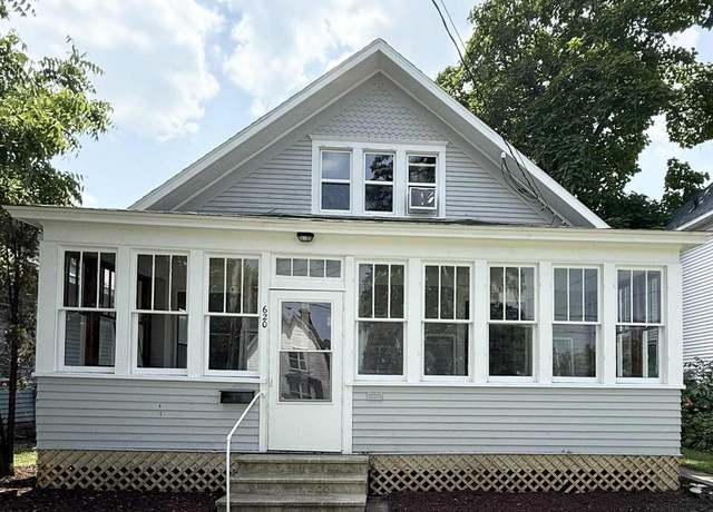 Property at 620 E State St, Mauston, WI 53948, 4 beds, 2 baths