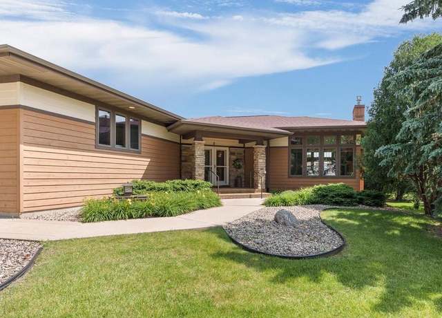 Property at 2 Grove Cir, Madison, WI 53719, 2 beds, 3 baths