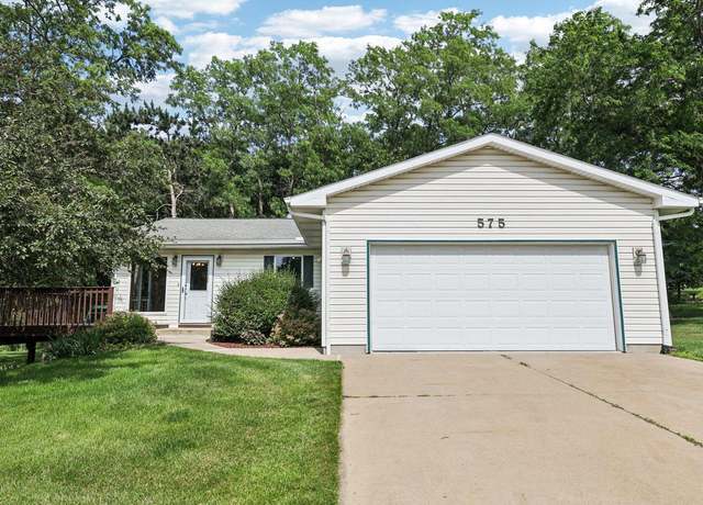 Property at 575 Viking View Dr, Reedsburg, WI 53959, 3 beds, 2 baths