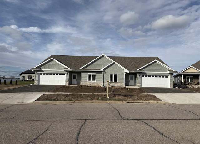 Property at 3133 S Bartells Dr, Beloit, WI 53511, 2 beds, 2 baths