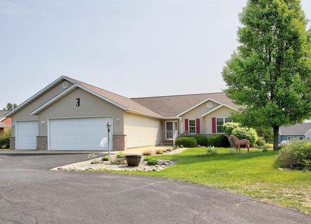 Property at N6744 Turtle Ln, Pardeeville, WI 53955, 3 beds, 3 baths