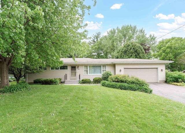 Property at 1005 Troy Dr, Madison, WI 53704, 3 beds, 1.5 baths