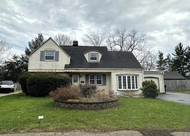 Property at 1818 Edan Ct, Beloit, WI 53511, 3 beds, 1.5 baths