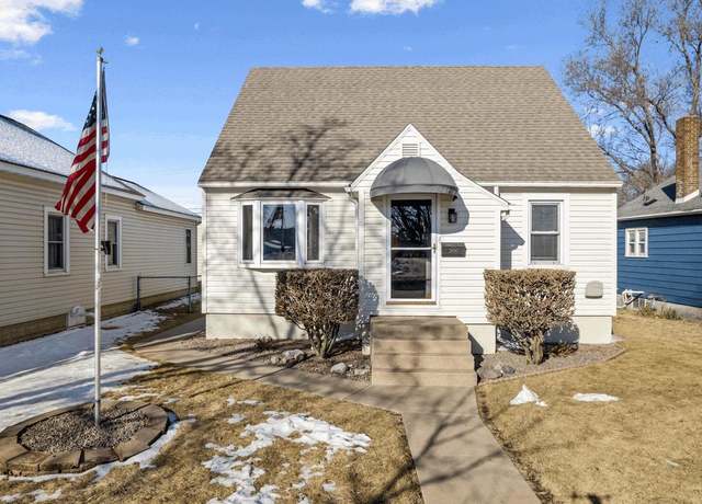 Property at 2616 S East Ave, La Crosse, WI 54601, 3 beds, 2 baths