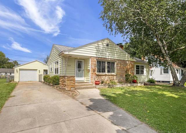 Property at 1517 E Memorial Dr, Janesville, WI 53545, 3 beds, 1.5 baths
