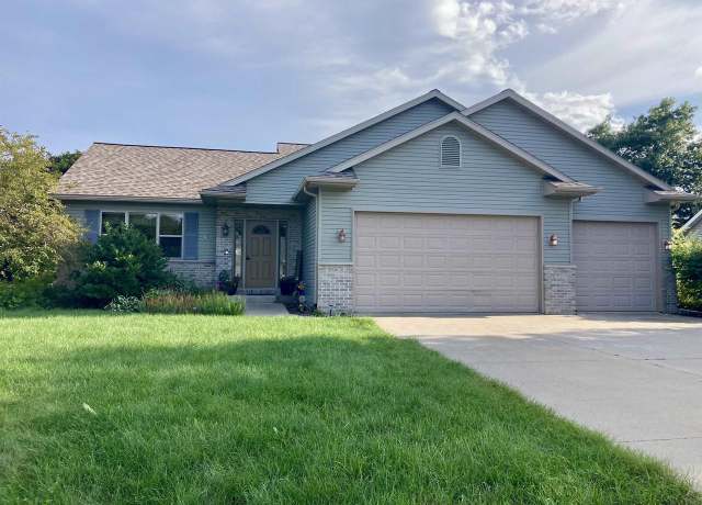 Property at W10675 Wildenberg Dr, Lodi, WI 53555, 4 beds, 3 baths