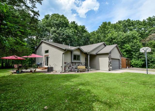 Property at N3225 Hooker Rd, Poynette, WI 53955, 4 beds, 3 baths