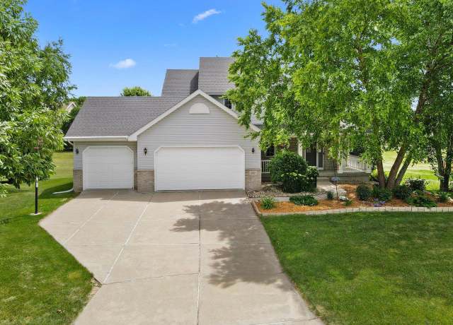Property at 620 Cottage Ct, Cottage Grove, WI 53527, 4 beds, 3.5 baths