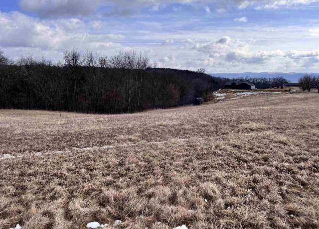 Property at 38 Grand View Dr, De Soto, WI 54624