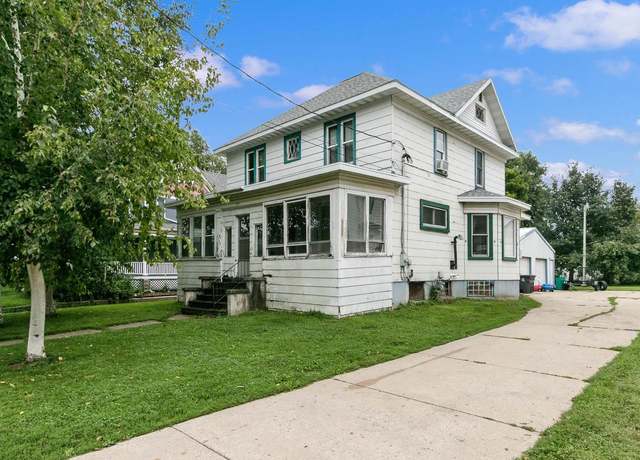 Property at 217 N Main St, Reeseville, WI 53579, 4 beds, 1.5 baths