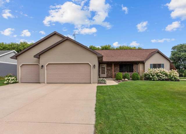 Property at 724 Robin Rd, Waupun, WI 53963, 5 beds, 3 baths