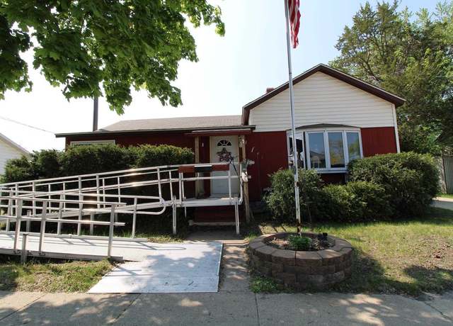 Property at 421 W Bridge St, New Lisbon, WI 53950, 3 beds, 1 bath