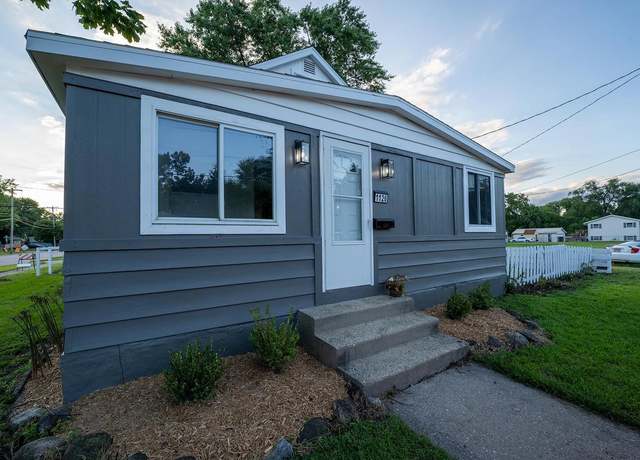 Property at 1126 Beloit Ave, Janesville, WI 53546, 3 beds, 1 bath