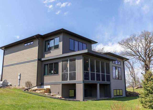 Property at 808 Winery Way, Cambridge, WI 53523, 3 beds, 2.5 baths