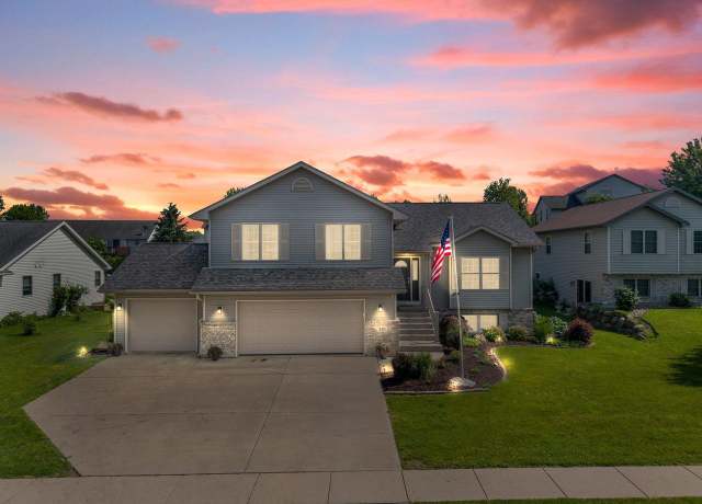 Property at 301 Melissa Ln, Cottage Grove, WI 53527, 3 beds, 3 baths