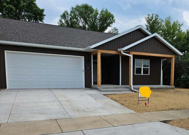 Property at 5001 Meinders Rd, Mcfarland, WI 53558, 3 beds, 2 baths