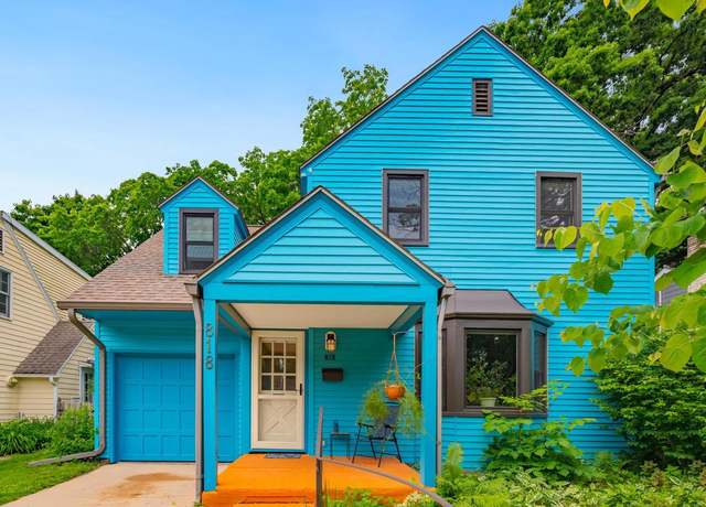 Property at 818 Ottawa Trl, Madison, WI 53711, 3 beds, 1.5 baths