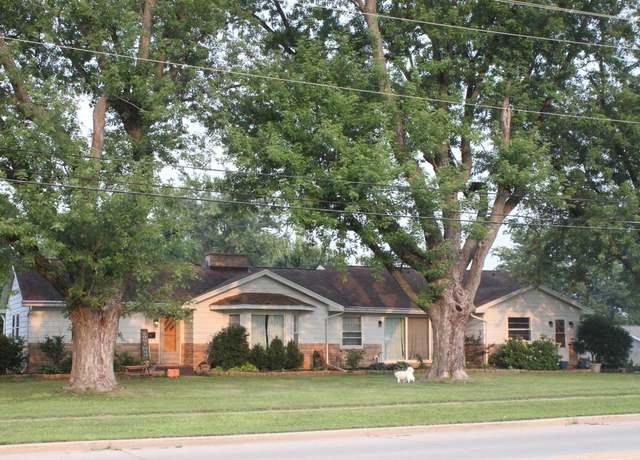Property at 300 Lord St, Edgerton, WI 53534, 4 beds, 2.5 baths