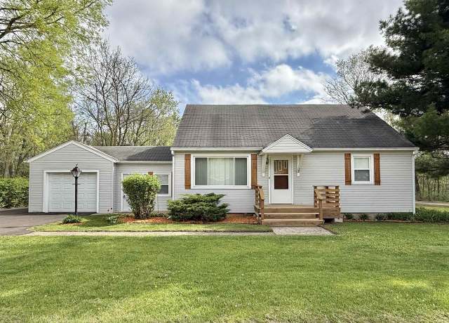 Property at 702 E Cranston Rd, Beloit, WI 53511, 3 beds, 1 bath