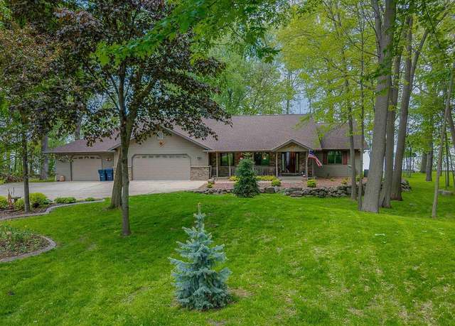 Property at W9623 Rose Cir, Beaver Dam, WI 53916, 5 beds, 3 baths