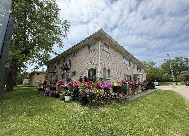 Property at 2338 Allied Dr #4, Madison, WI 53711, 2 beds, 1 bath