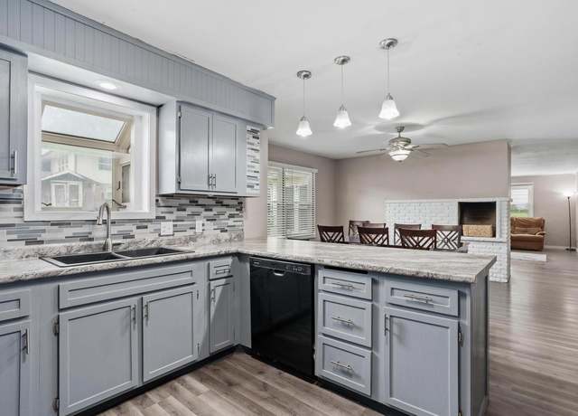 Property at 4221 Green Ave, Madison, WI 53704, 3 beds, 3 baths